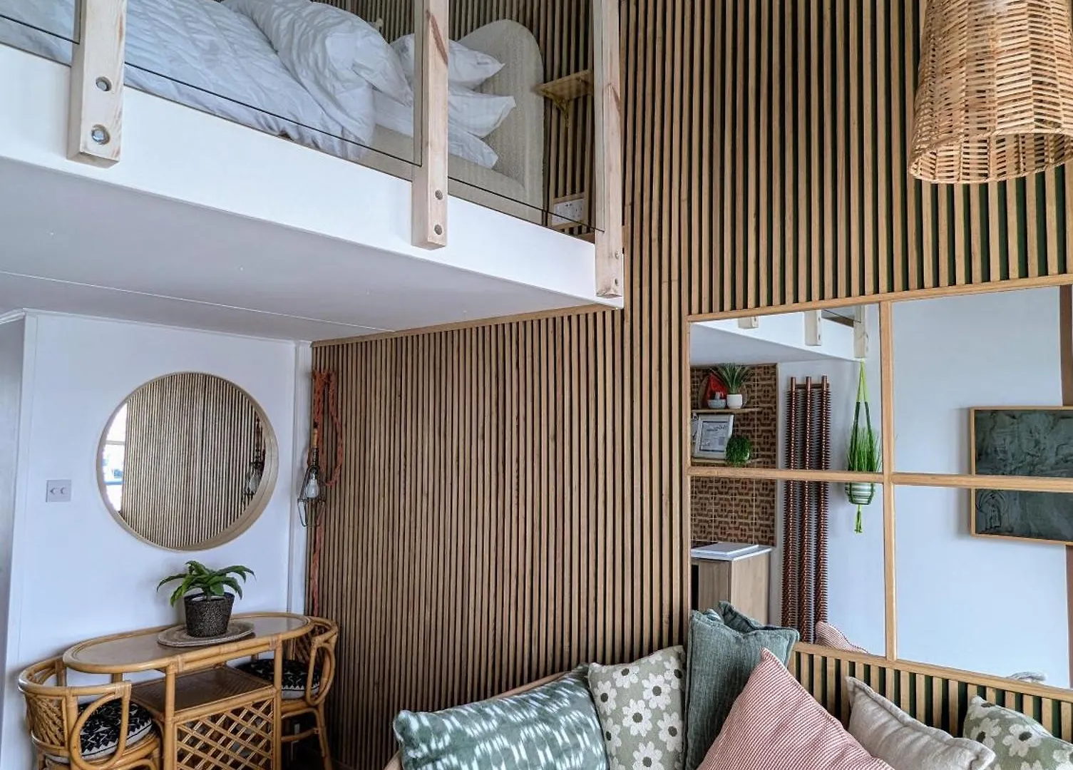 Tinytin Home On The Ocean Brighton Chalet
